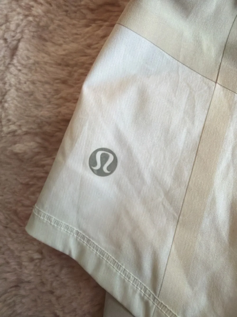 Lululemon Two-Tone Beige and White skort